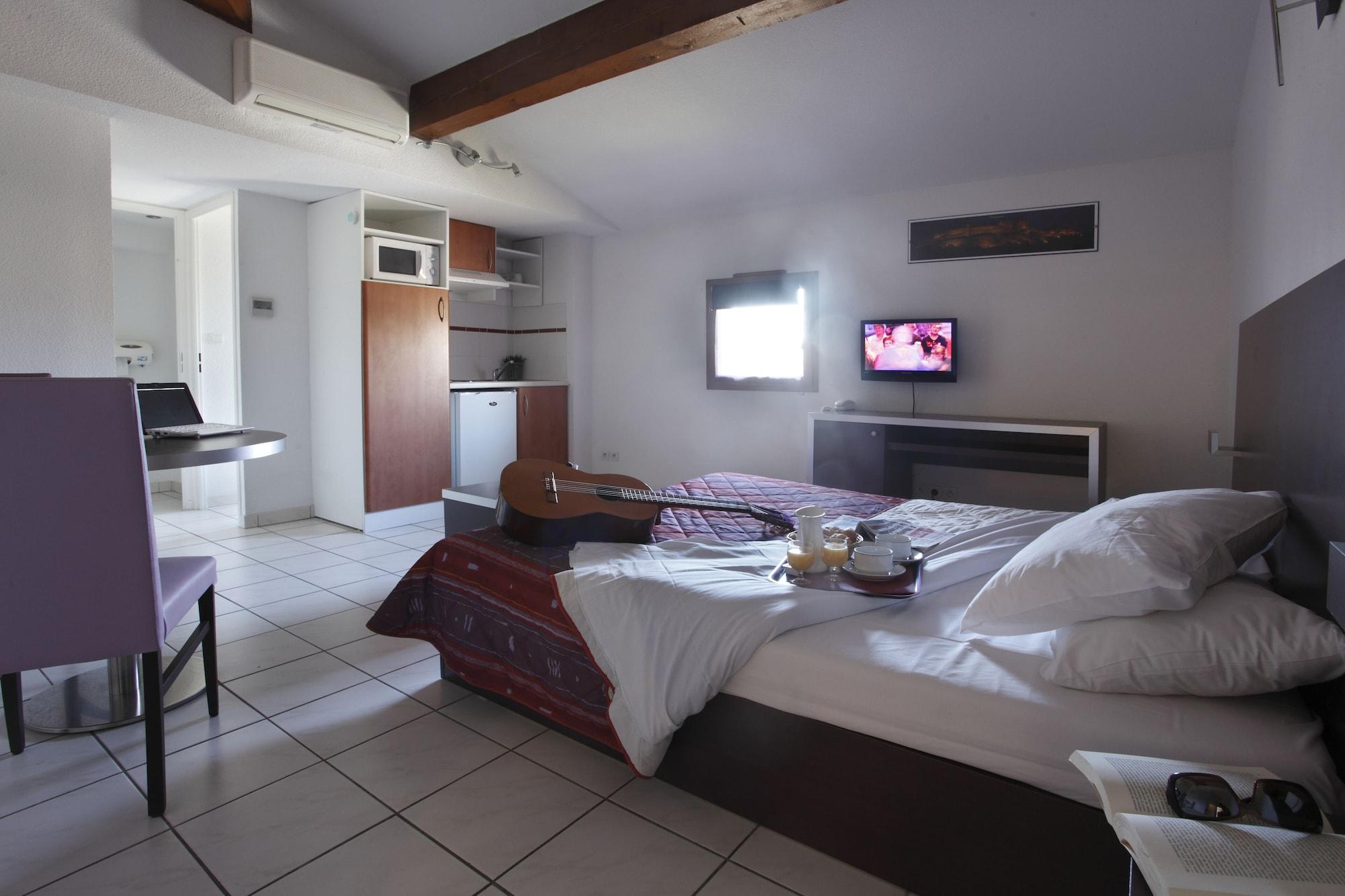 Adonis Carcassonne Hotel Room photo